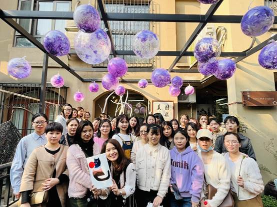 巧手創(chuàng)造 綻放芳華—湖南發(fā)展養(yǎng)老組織女員工開展婦女節(jié)慶?；顒? title=