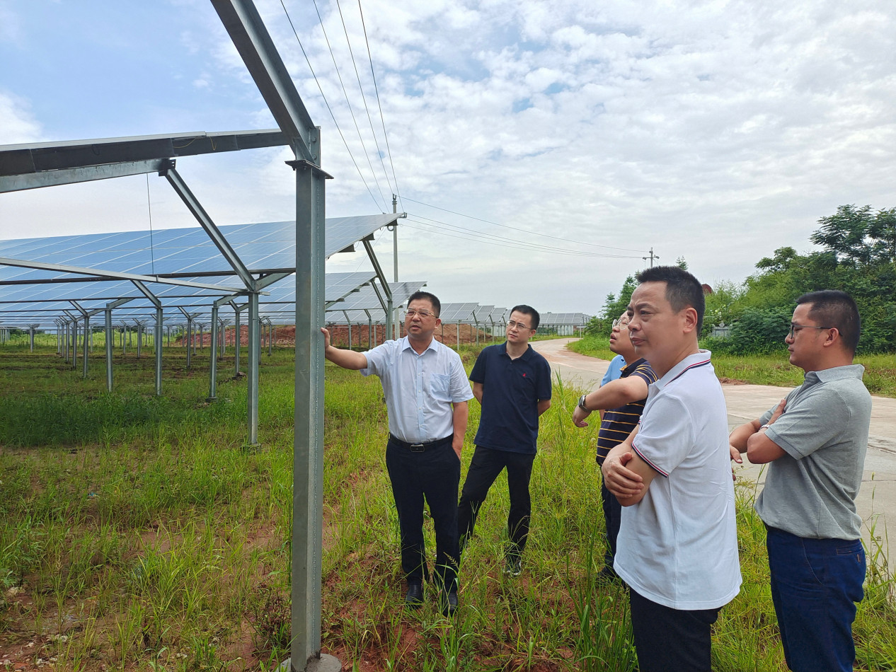 劉志剛帶隊(duì)考察華能湖南岳陽、兆邦陶瓷光伏項(xiàng)目