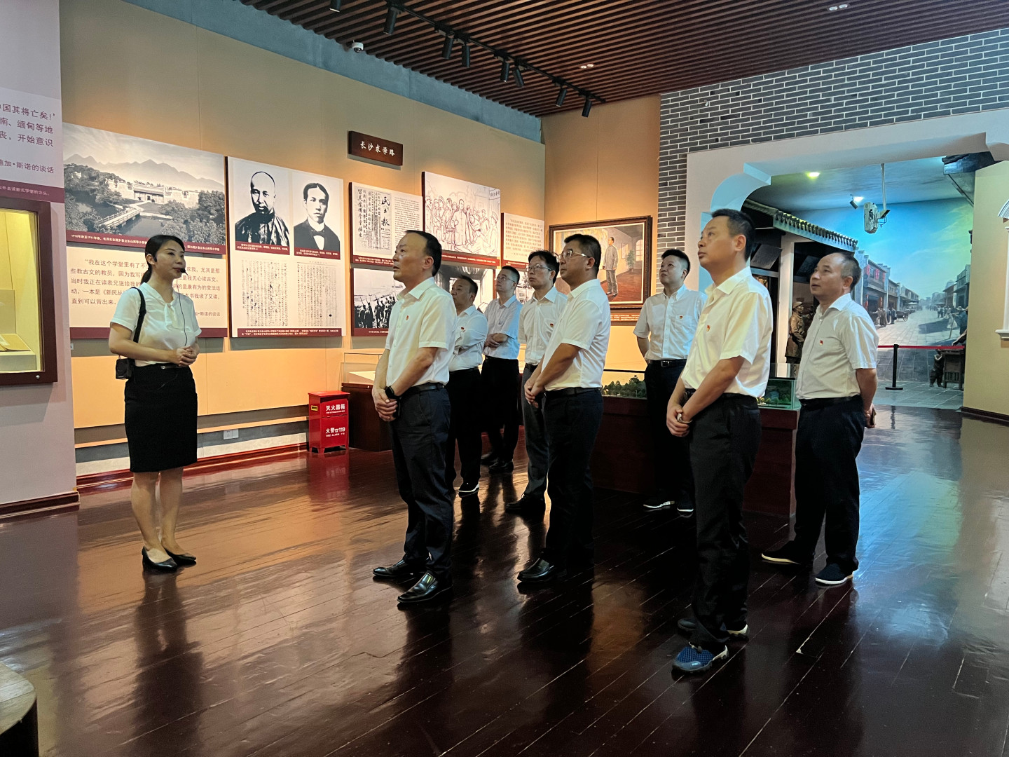 公司黨委理論學(xué)習(xí)中心組開展第7次集體學(xué)習(xí)暨“不忘初心、牢記使命”主題黨日活動